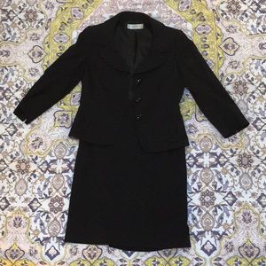 Tahari Skirt Suit - Size 4